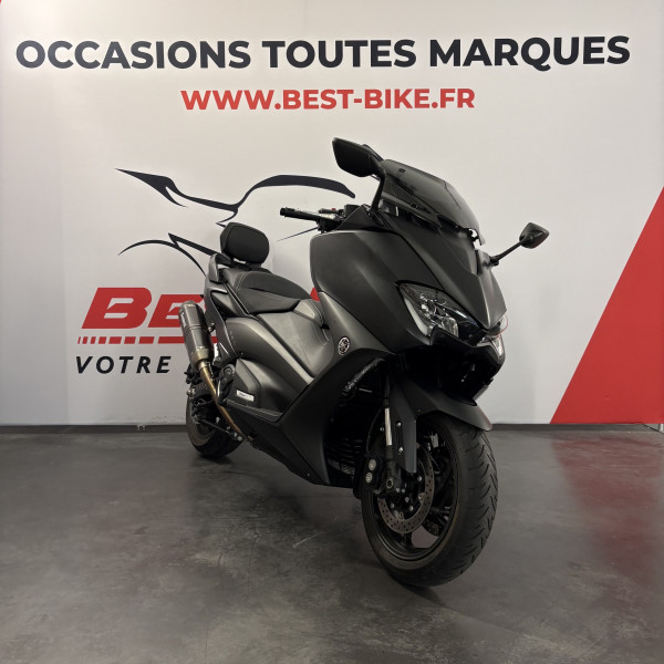 YAMAHA TMAX 560