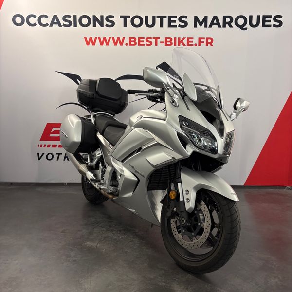 YAMAHA FJR 1300
